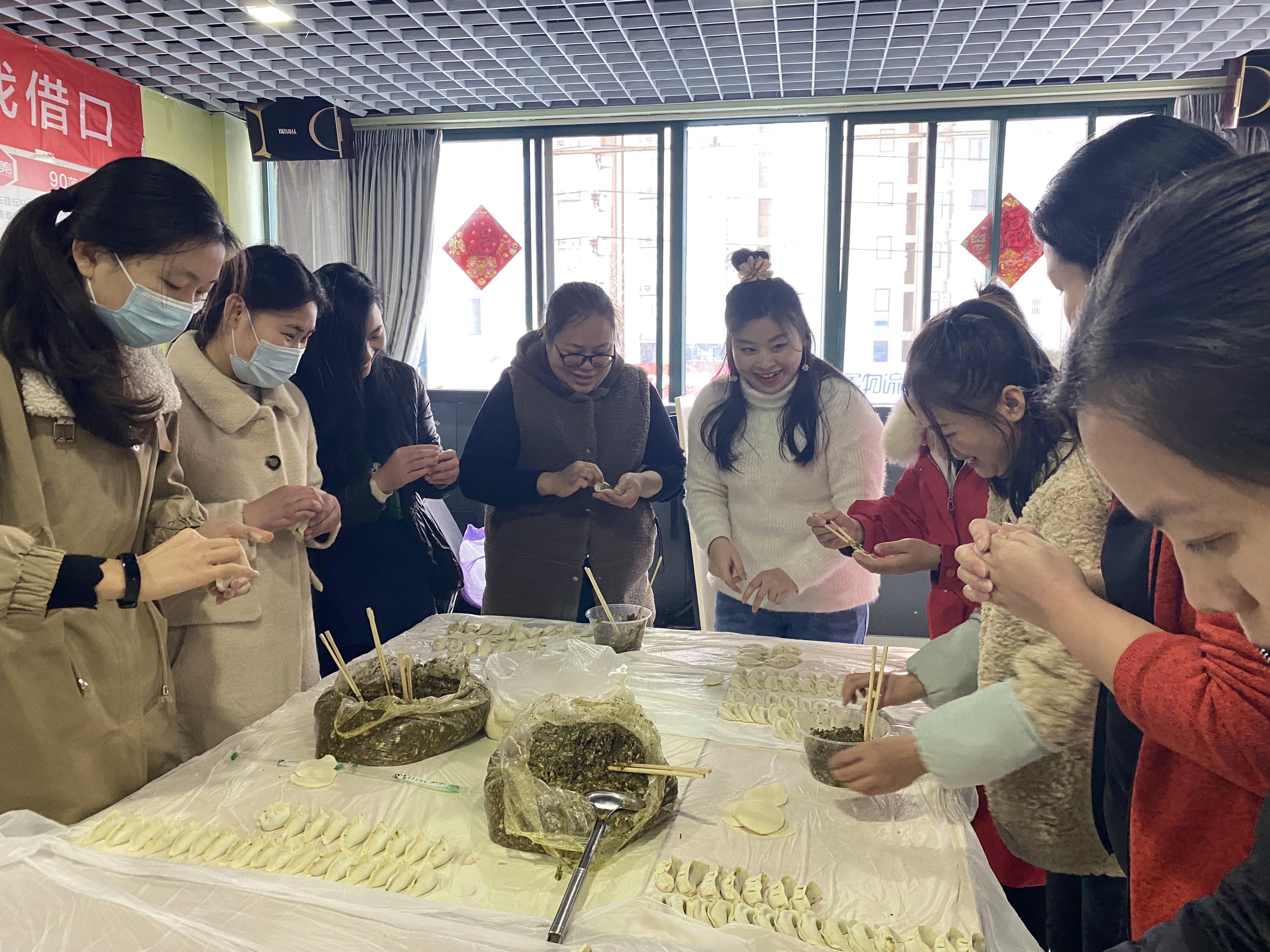 唯美標(biāo)識(shí)全體家人祝大家：冬至快樂！